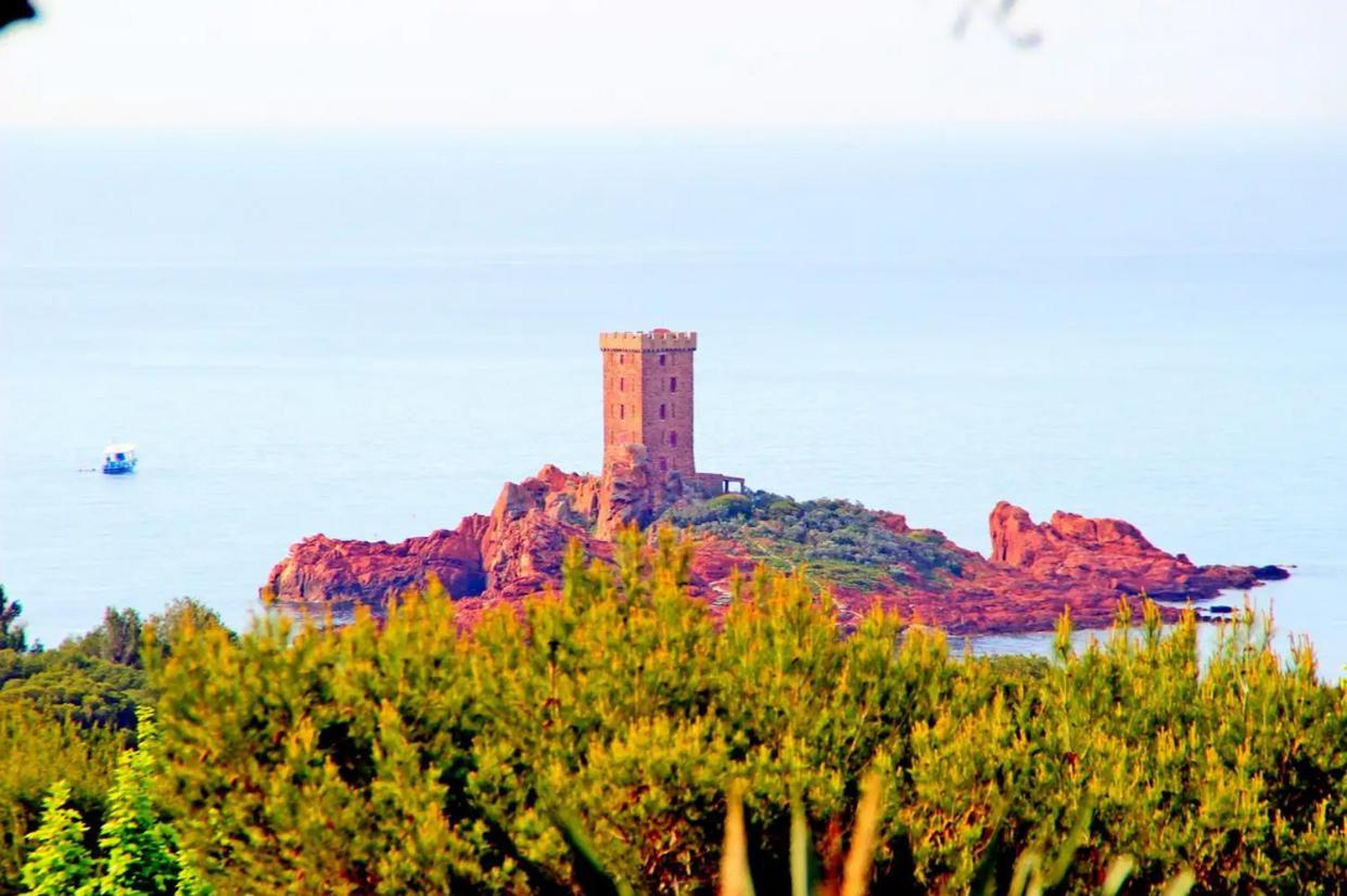 Appartements Modernes Vue Mer A Cap Esterel Saint-Raphaël Eksteriør billede